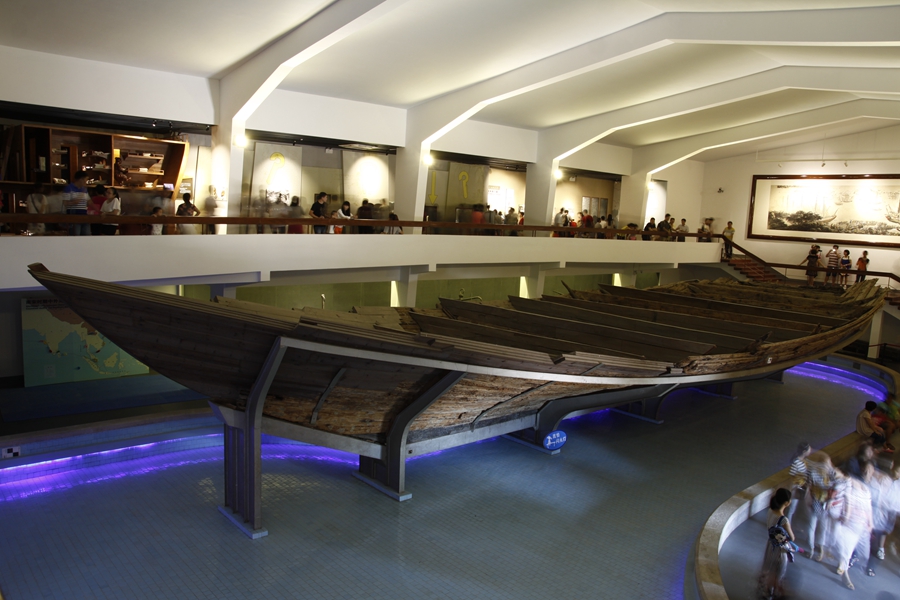 4 古船展示全景.jpg